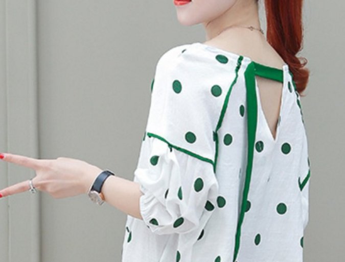 身材丰满就不要畏缩藏!试试如今巨火的紧身T恤，彰显女人好身材