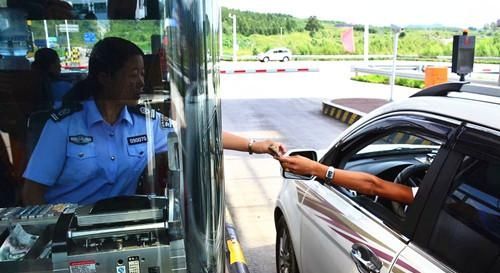  #安装#ETC通行费95折，一些车辆还是不愿意安装，这是为何？