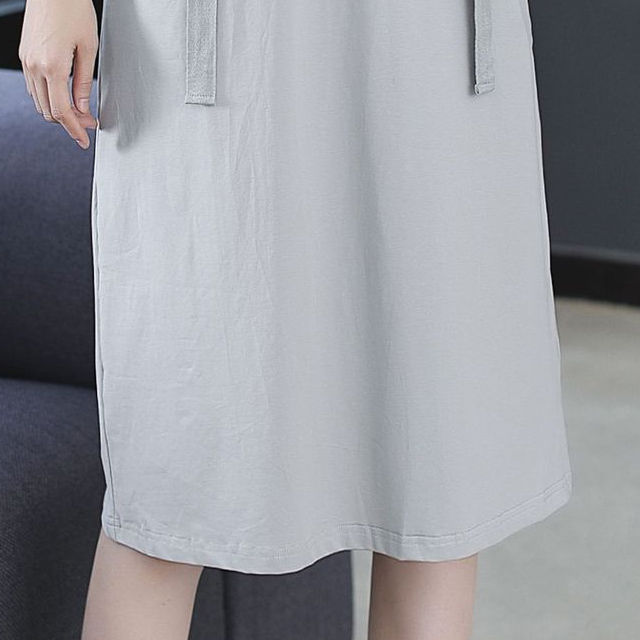 我的天啊!47岁的老婆真敢穿，时尚连衣裙，款款显瘦显嫩美