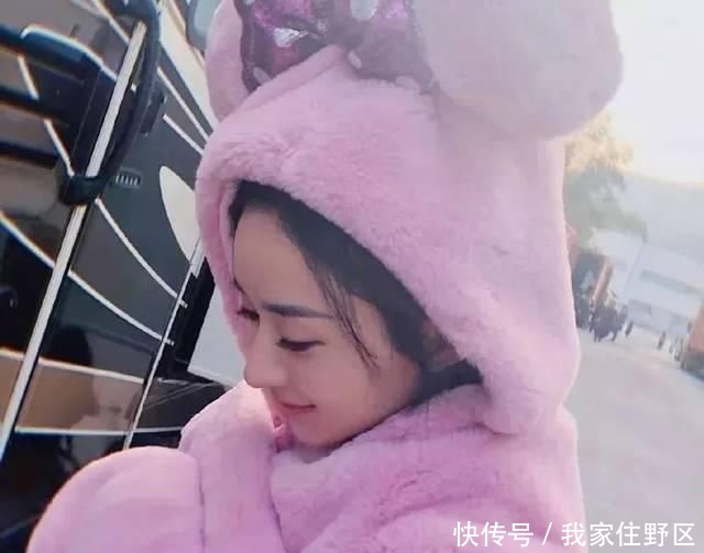 面料■2020“睡衣”火了!宅在家,也要穿得很时髦!