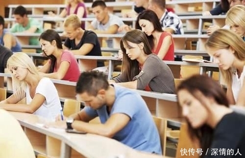  「说话」大家挤破头要考公务员，工资又不高，看完公积金存缴比