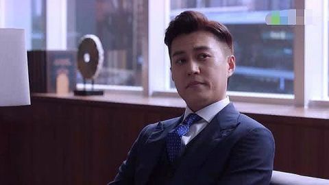 精英律师靳东和谁在一起