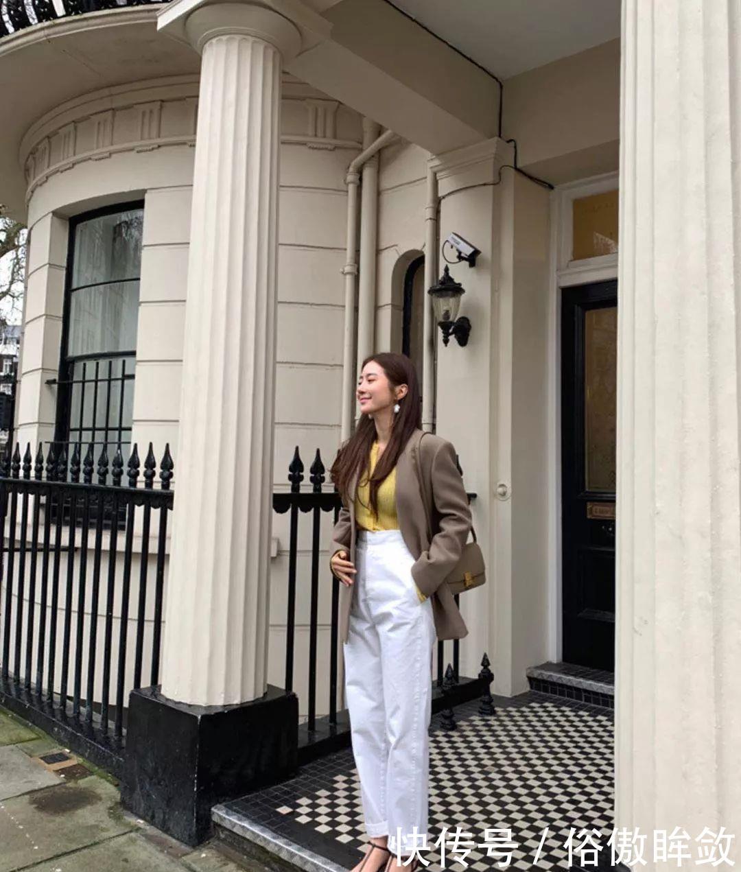 #出门#短西装外套+裙子搭配,出门踏青这样穿,美得路人都侧目