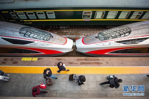 “复兴号”列车首次驶入胶东地区