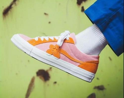 2018流行的运动鞋款式 秋天你怎么能少得了一双经典的板鞋呢