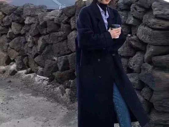  奔四■?奔三奔四的女人过年别不打扮!这3套“得体”穿搭,减龄有腔调