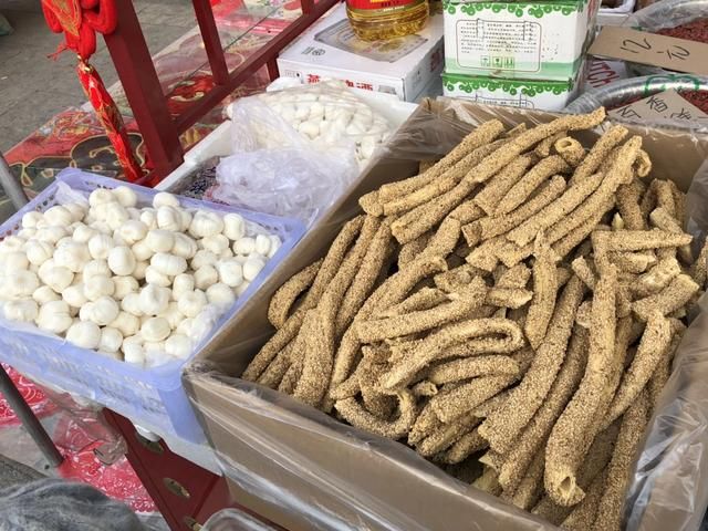 这座古城距北京2小时车程，五百米农村大集，过年特有美食很怀旧