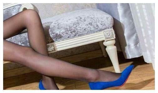 尖尖细高跟，彰显完美腿型的利器，让你优雅的行走，尽显女性魅力