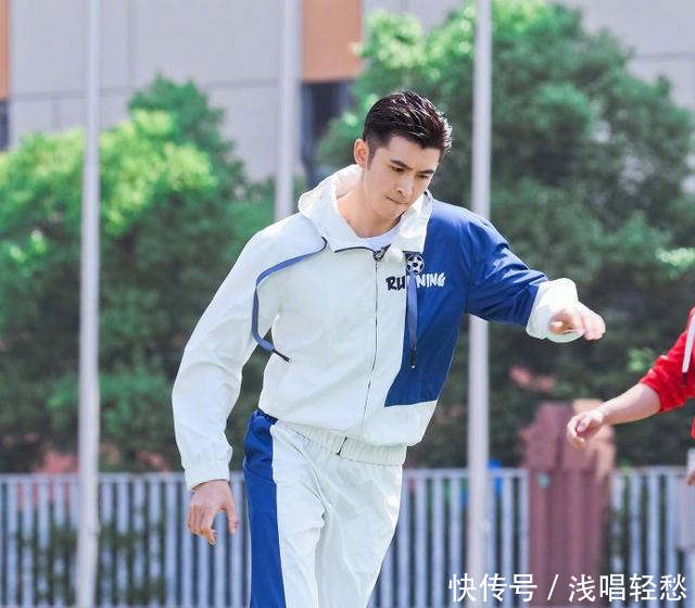 《跑男》杨幂张云龙太养眼!却分分钟被鹿晗脖
