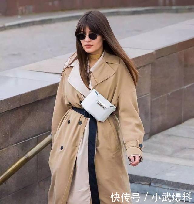 人人都有的黑色打底裤，其实这样穿更美！