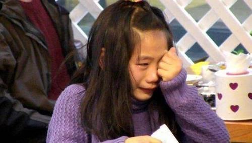  「就要关注」5岁女孩喜欢画“蛇”，因此获奖后宝妈沾沾自喜，闺蜜快去报警