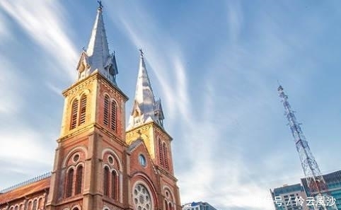 中国小伙来越南旅游表示不想回国，美女却不是重点！