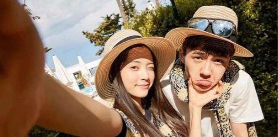 不少@对欧阳娜娜的称呼,宋祖儿叫娜娜刘昊然叫娜比,谁注意到王源?