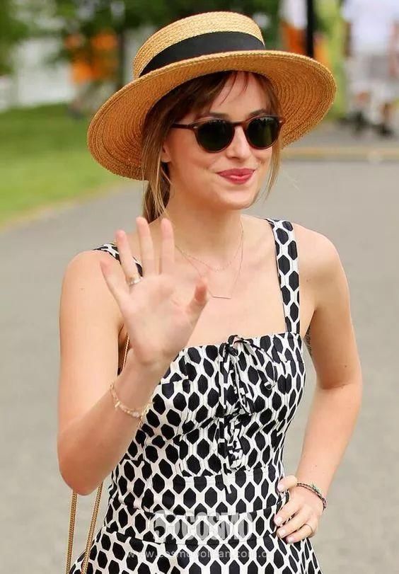 时髦办|达妹的夏日穿搭超简单,但真好看!