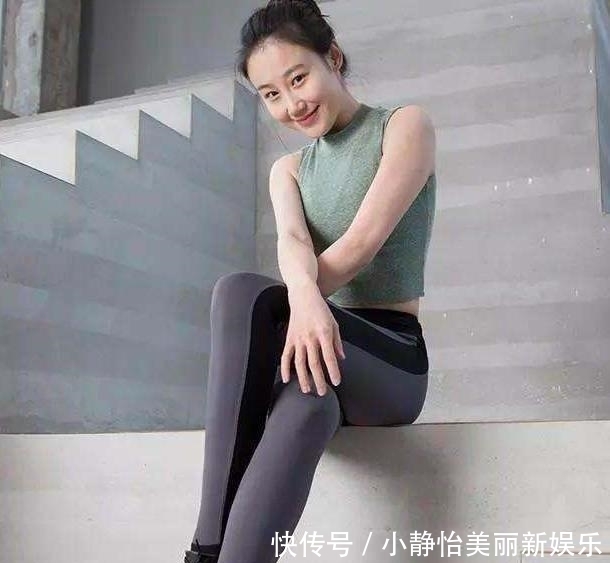 #舒适#打底裤的穿着随意舒适,优雅不失别致美感