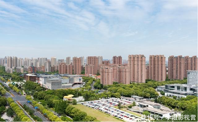小区里买哪栋楼才能永久保值？终于发现有钱人选房的３个共性