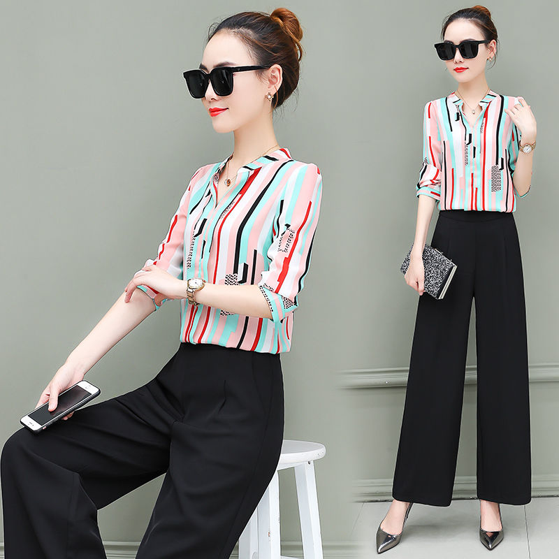 53岁婆婆穿这，新款套装，去跳广场舞，洋气显嫩，阿姨们都想买