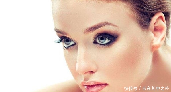 「化妆」自体脂肪垫下巴多久可以化妆