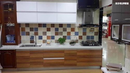 橱柜底下切记要装这块东西，真的太实用了，老师傅看了都夸好