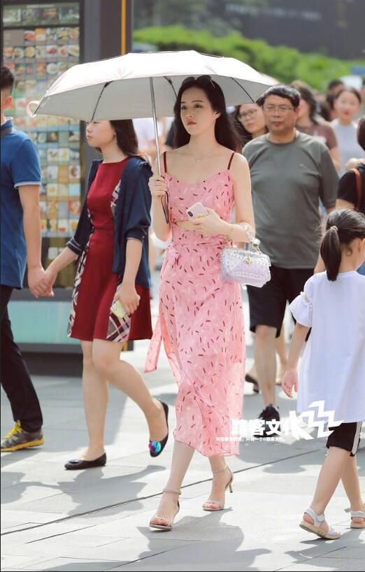 暴走街拍，路人时尚穿搭，轻松挣足回头率!