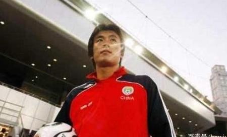 足坛奇葩事，为逃票被罚3万欧元，前国门吃炒鸡蛋被球队停赛出售