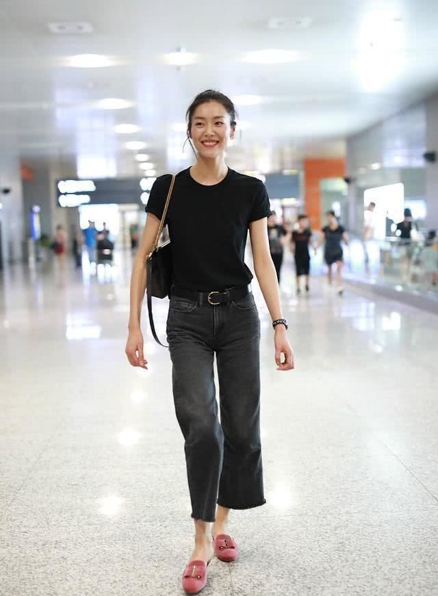 同是维密超模，奚梦瑶这次终于赢了刘雯，网友:太惊艳了