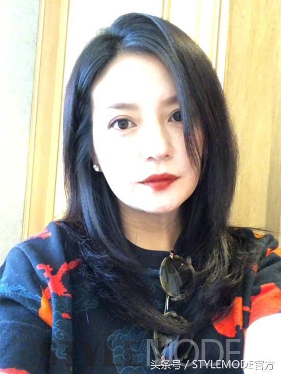 赵薇不太会化妆？满屏的求口红色号是怎么回事？