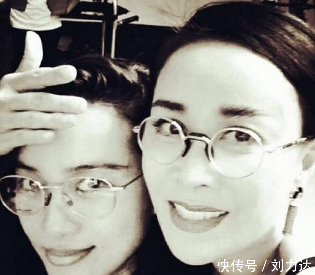 51岁的那英亮相机场，这身穿着让人看了浑身难受！