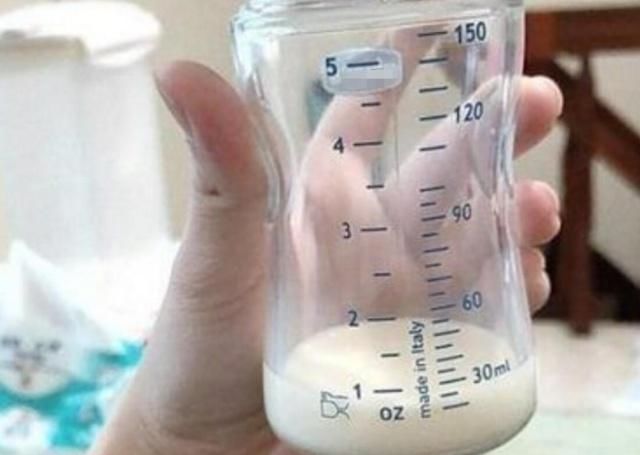 奶瓶喂宝宝,总要剩下30ml?新手妈妈这样做,宝