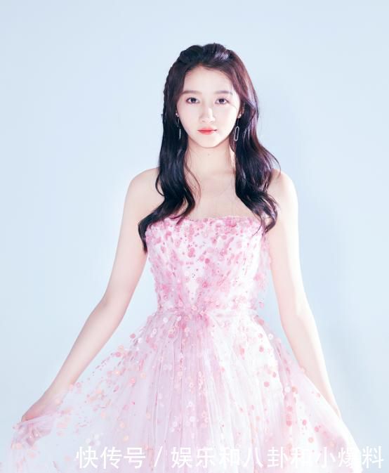 关晓彤跨年节目