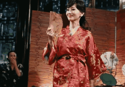 时髦■照着这8套大衣穿,时髦又减龄!,赵雅芝真是时尚搭配教科书