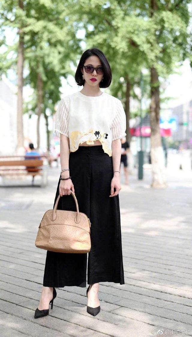 『显瘦』小个子女生穿阔腿裤,选择九分的款式,显瘦又显高