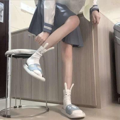  人字拖|公认“最伤脚”的3种鞋子，高跟鞋未上榜，最后一个男生也爱穿！