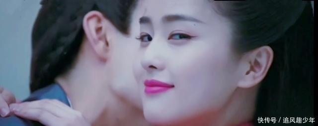 「卡秒」《锦衣之下》被扒得干干净净,剧迷卡秒揪细节,大人补光板出来了