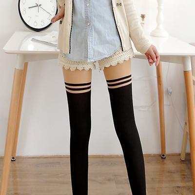 搭配这样的丝袜, 朋友都夸我的腿修长迷人, 真是太美了