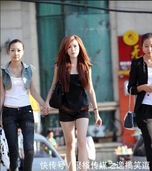 街拍：图2和图5，不管你们娶到哪一个，我都佩服你们