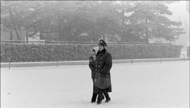 80年代大雪下的北京老照片，雪下的故宫、城墙美的像一幅画