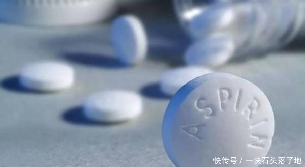 加上■阿司匹林加上常见的“它”,敷脸15天淡斑又嫩肤,皮肤白嫩有光泽