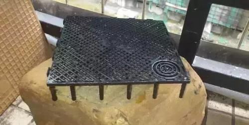  鱼缸：还在用鱼缸养鱼, 太难看了, 在阳台砌个鱼池漂亮又拉风!