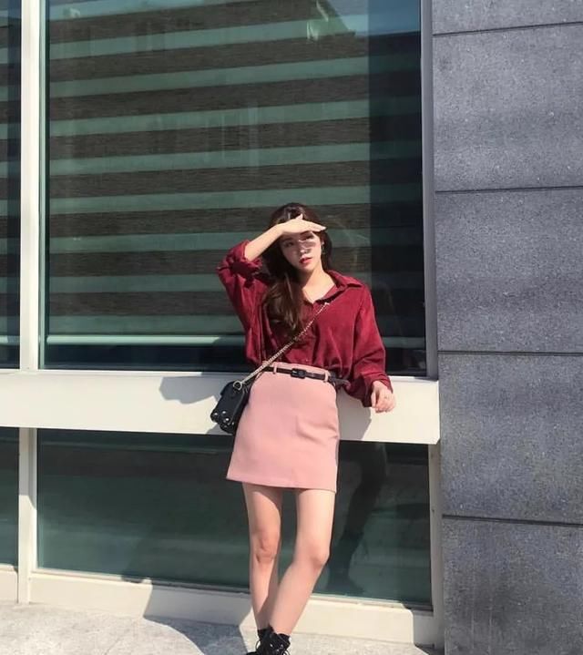  『条纹衬衫』衬衫+半裙=今春流行新穿法,时髦显高显腿长,特有范儿!