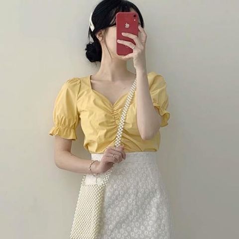 「气质」泡泡袖+牛仔裤,轻松穿出时髦感,显瘦又气质