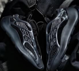  【V3】YEEZY 700 V3黑武士来袭，昨天各位都上跑道了吗？