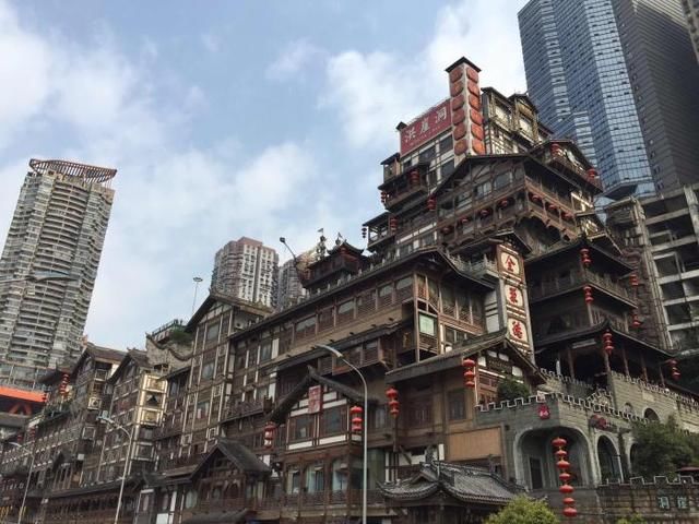  #唯一#中国唯一人口破3千万的城市，没有禁摩令，被称为摩托车之