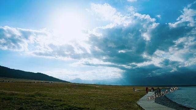 新疆最大的湖泊:面积是70个西湖，必须坐车游览，仍在年年变大