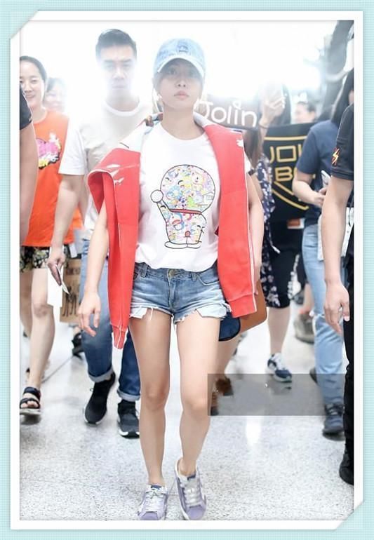 蔡依林太牛了！外套居然能当披肩用，网友：天后气场果然不一般！