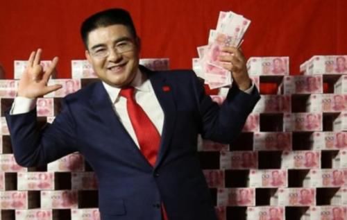  [低调]14年间豪捐20亿，曾高调成“首善”，现在却低调回老家种