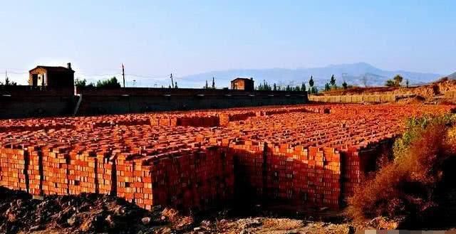  农村@农村盖房一直都用红砖，为何国家要禁止用红砖建房子？总算