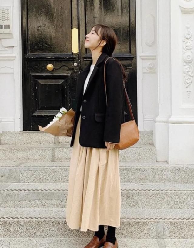  『高級』想不到20年的西服竟那样短？确实太高級了