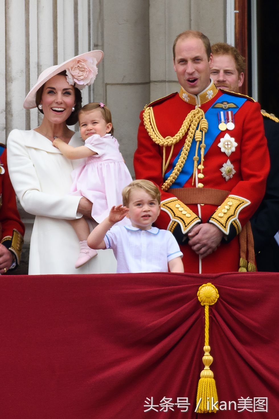 凯特王妃 参加皇家军队阅兵时的着装 从2011年~2018年