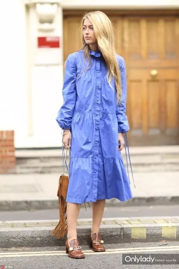 我最喜欢你什么样子?穿连衣裙的样子!